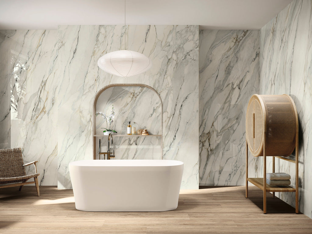 Arabescato Corchia – 90 × 90 cm – Raumansicht