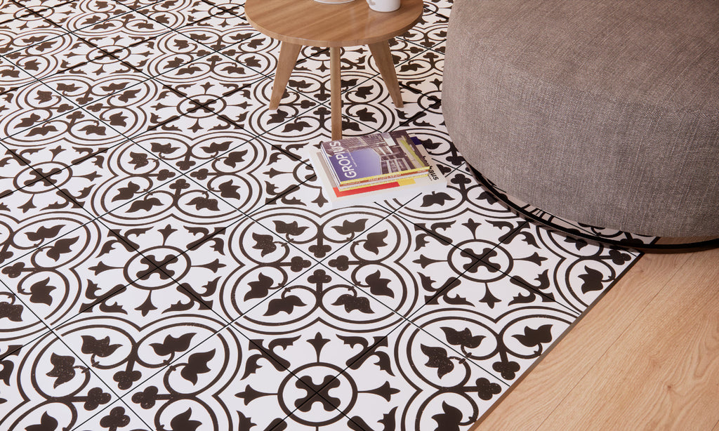 Pre Dover Black – 45 × 45 cm – Raumansicht