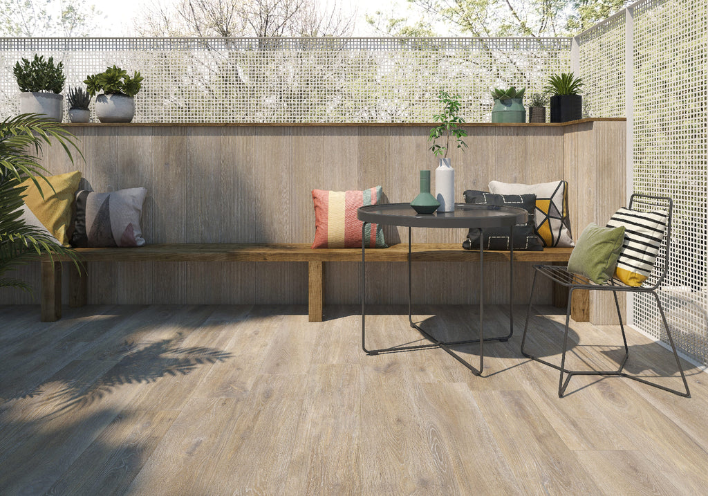 Trunk Nut – 23 × 120 cm – Raumansicht